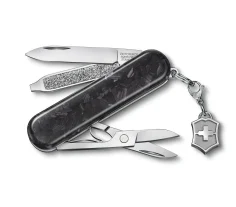 Victorinox Classic SD Brilliant Carbon 0.6221.90
