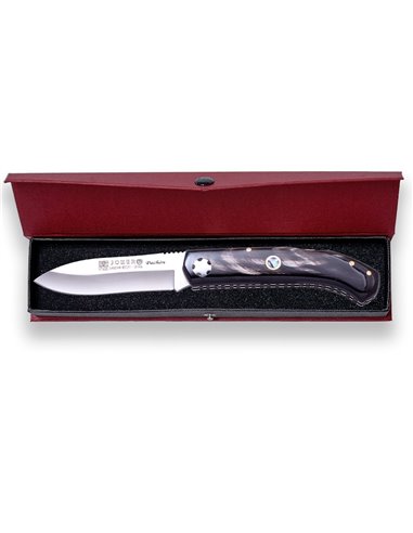NAVAJA DEPORTIVA JOKER PACHON, CON CACHAS EN ASTA DE BUFALO E INCRUSTACION DE MOSAICO MADREPERLA. HOJA DE 8 CM