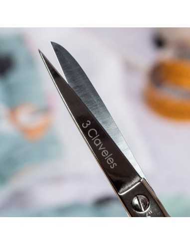 Tijera Costura Cuerno de la abundancia 3 Claveles