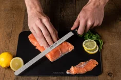 Cuchillo Salmón Arcos Universal 29 cm – Hoja Flexible Alveolada NITRUM® 2
