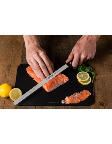 Cuchillo Salmón Arcos Universal 29 cm – Hoja Flexible Alveolada NITRUM®