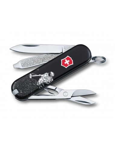 Victorinox Classic LE 2014 -Space Cleaner -abierta