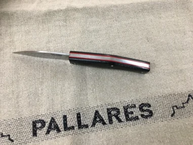 PALLARES SOLSONA Navaja BUSA Acero Carbono con mango de Micarta Negro