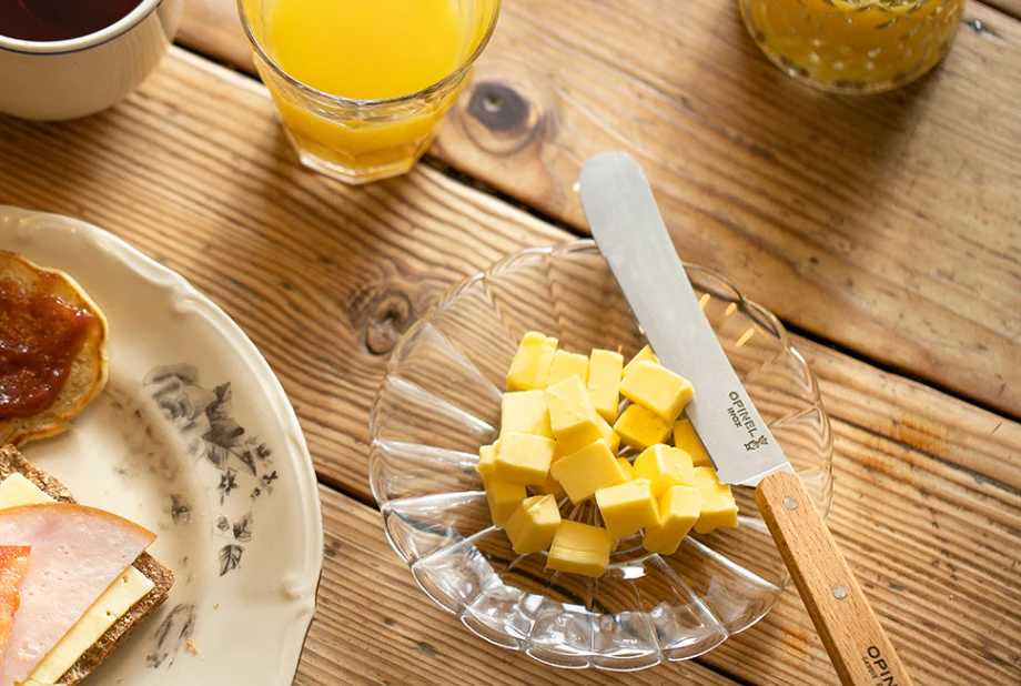 Cuchillo Opinel Desayuno Mango de Haya
